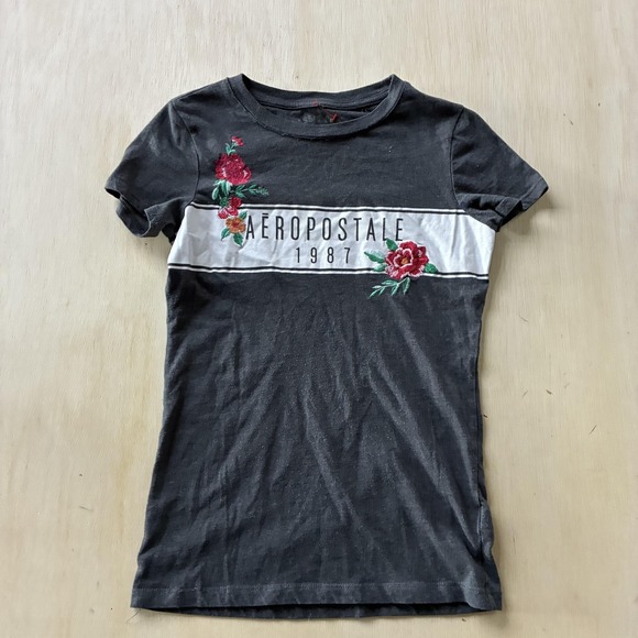Aeropostale Tops - Y2K Aeropostale Shirt Womens Small Gray Floral Embroidered 1987 Tee T-Shirt